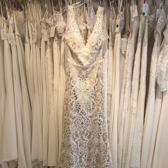 Ivory/taupe, v-line, straps, fit-and-flaire - Picture 2 of 3